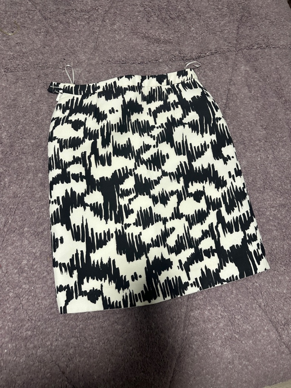 Vintage Balenciaga Black and White Abstract Print Midi length Skirt